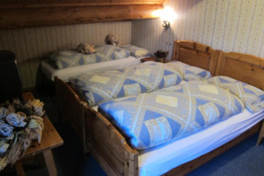 Chalet Del Sole Per Gruppi Livigno Room photo