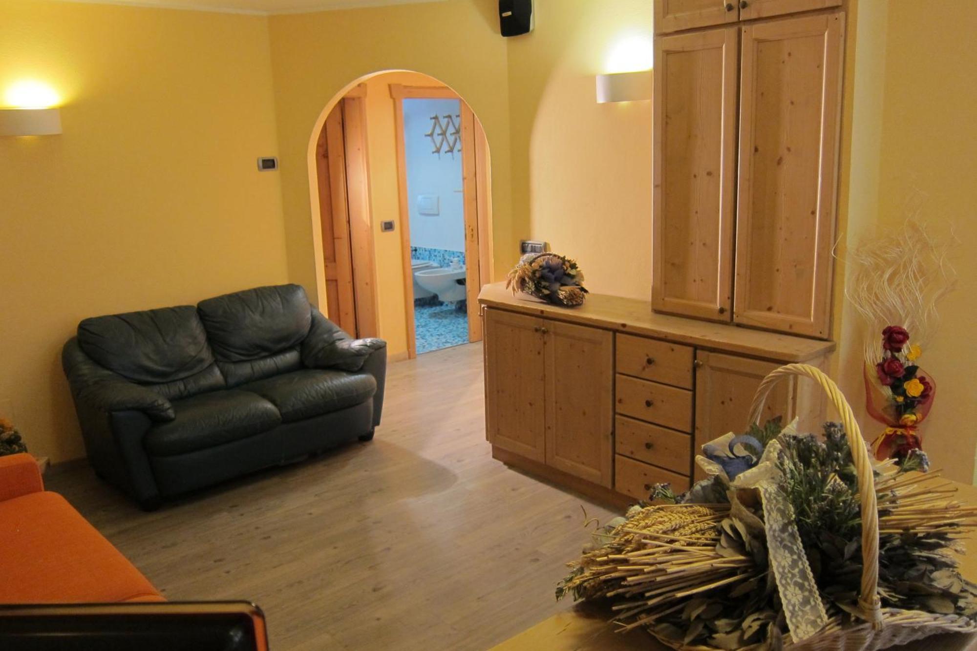 Chalet Del Sole Per Gruppi Livigno Exterior photo