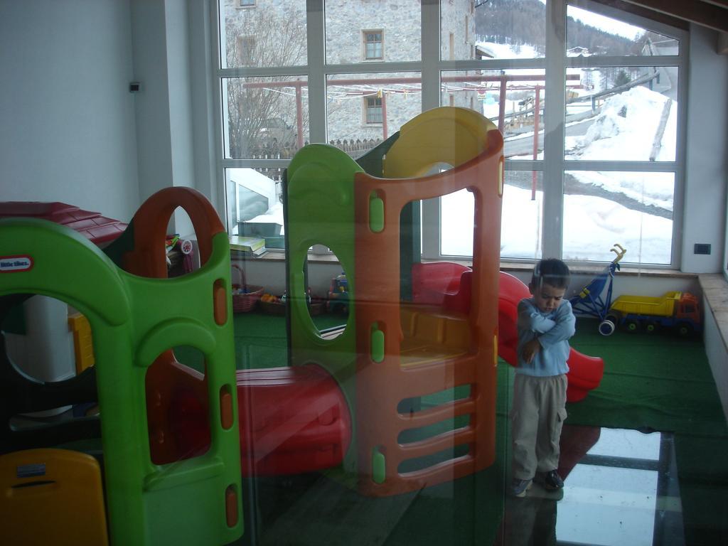 Chalet Del Sole Per Gruppi Livigno Exterior photo