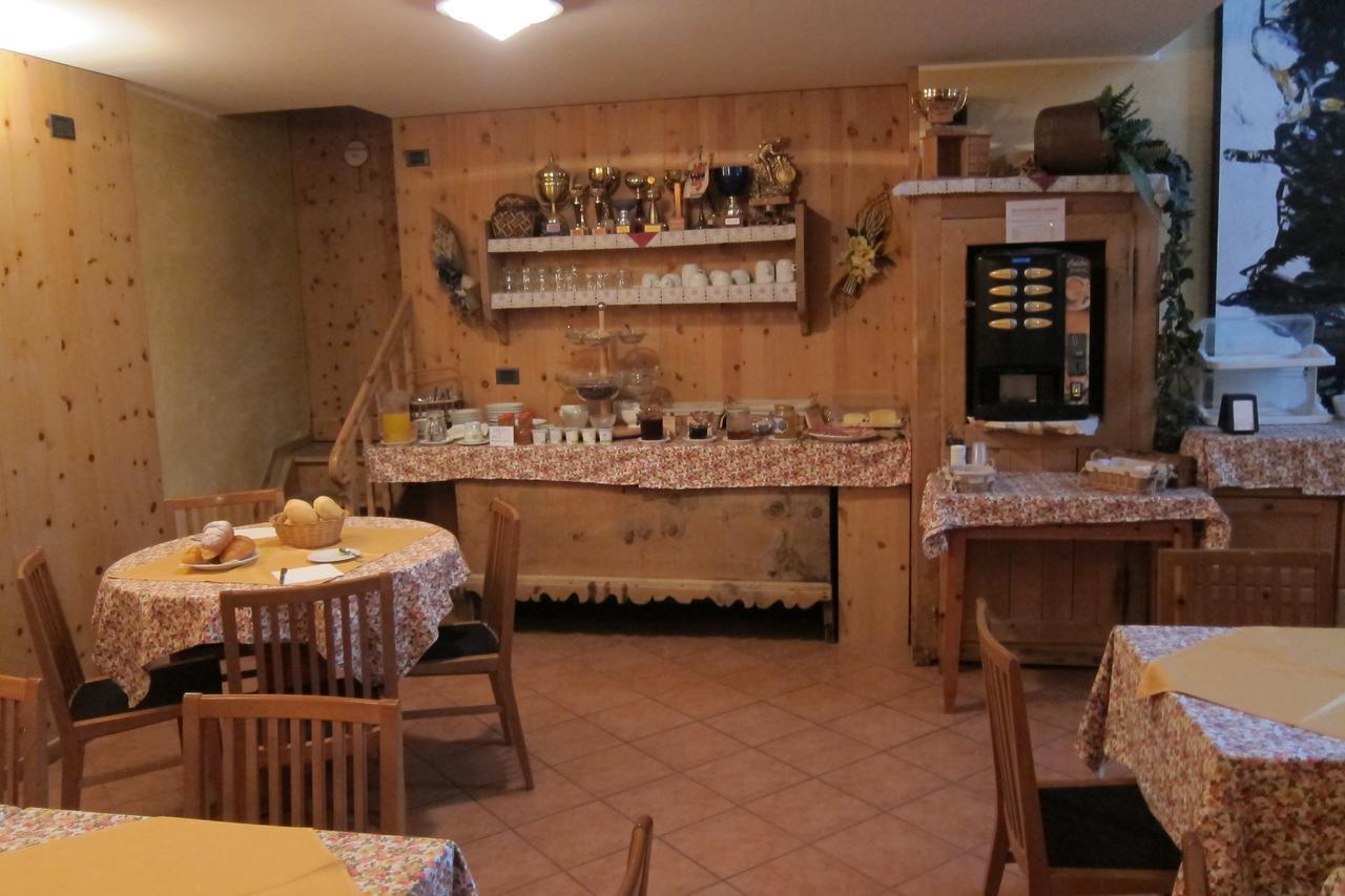 Chalet Del Sole Per Gruppi Livigno Exterior photo
