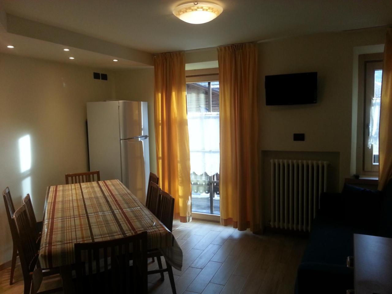 Chalet Del Sole Per Gruppi Livigno Exterior photo