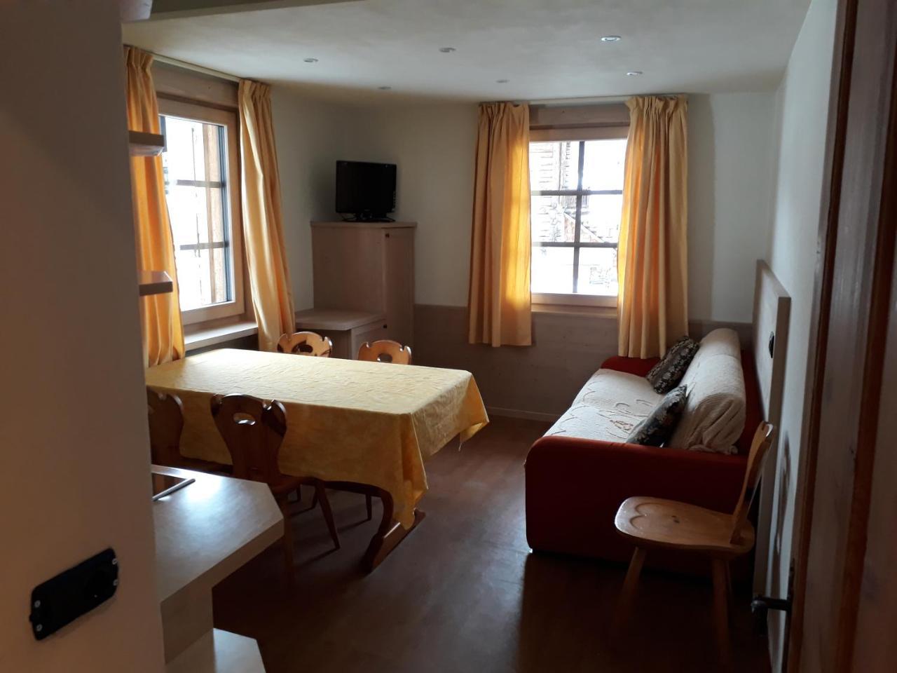 Chalet Del Sole Per Gruppi Livigno Exterior photo